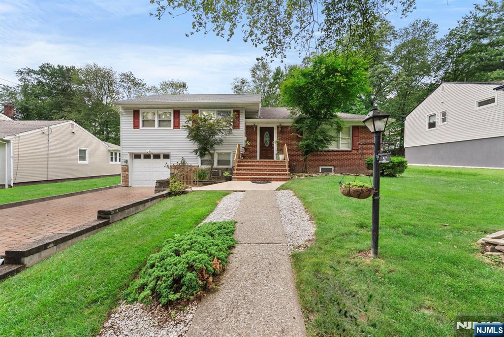 Property Photo:  57 Rosemont Terrace  NJ 07052 
