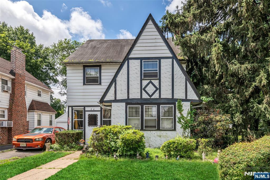 24 Argonne Court  Teaneck NJ 07666 photo