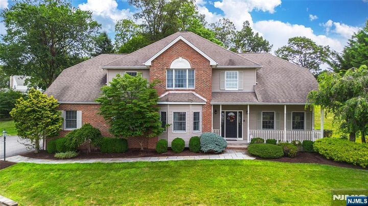 98 Grover Lane  West Caldwell NJ 07006 photo