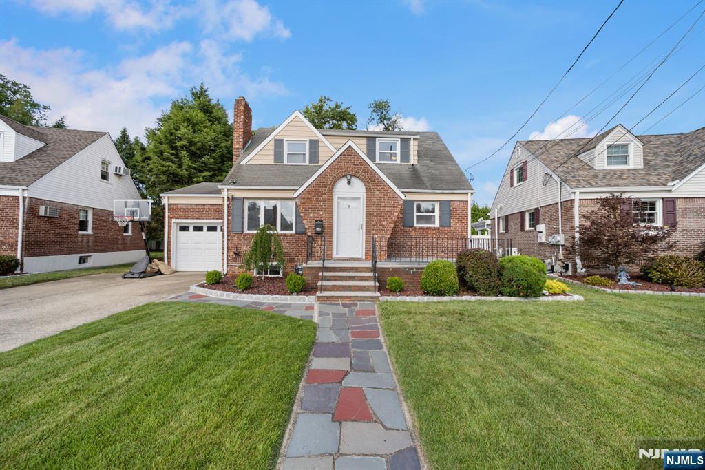 Property Photo: 9 Margaret Court NJ 07410