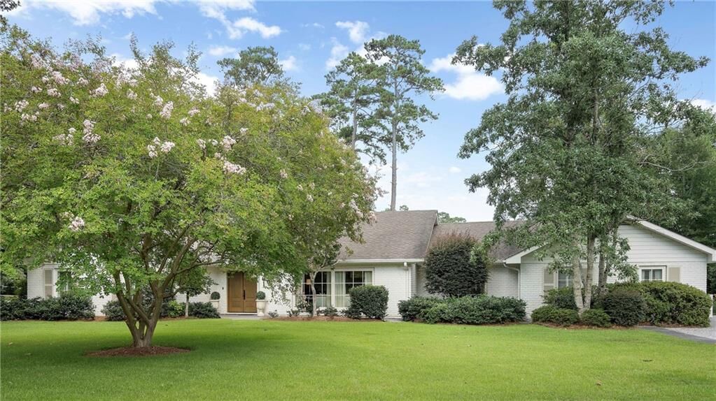 Property Photo: 1 Holly Lane LA 70433