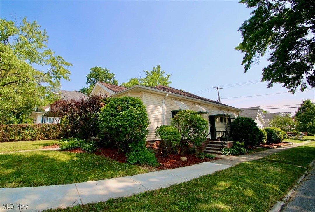 Property Photo: 8204 Grand Division Avenue OH 44125