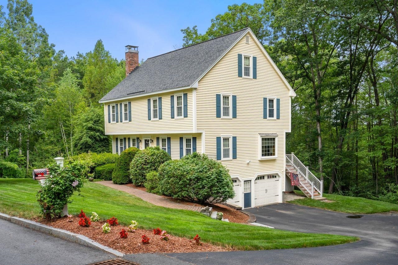 Property Photo: 39 Autumn Run NH 03106