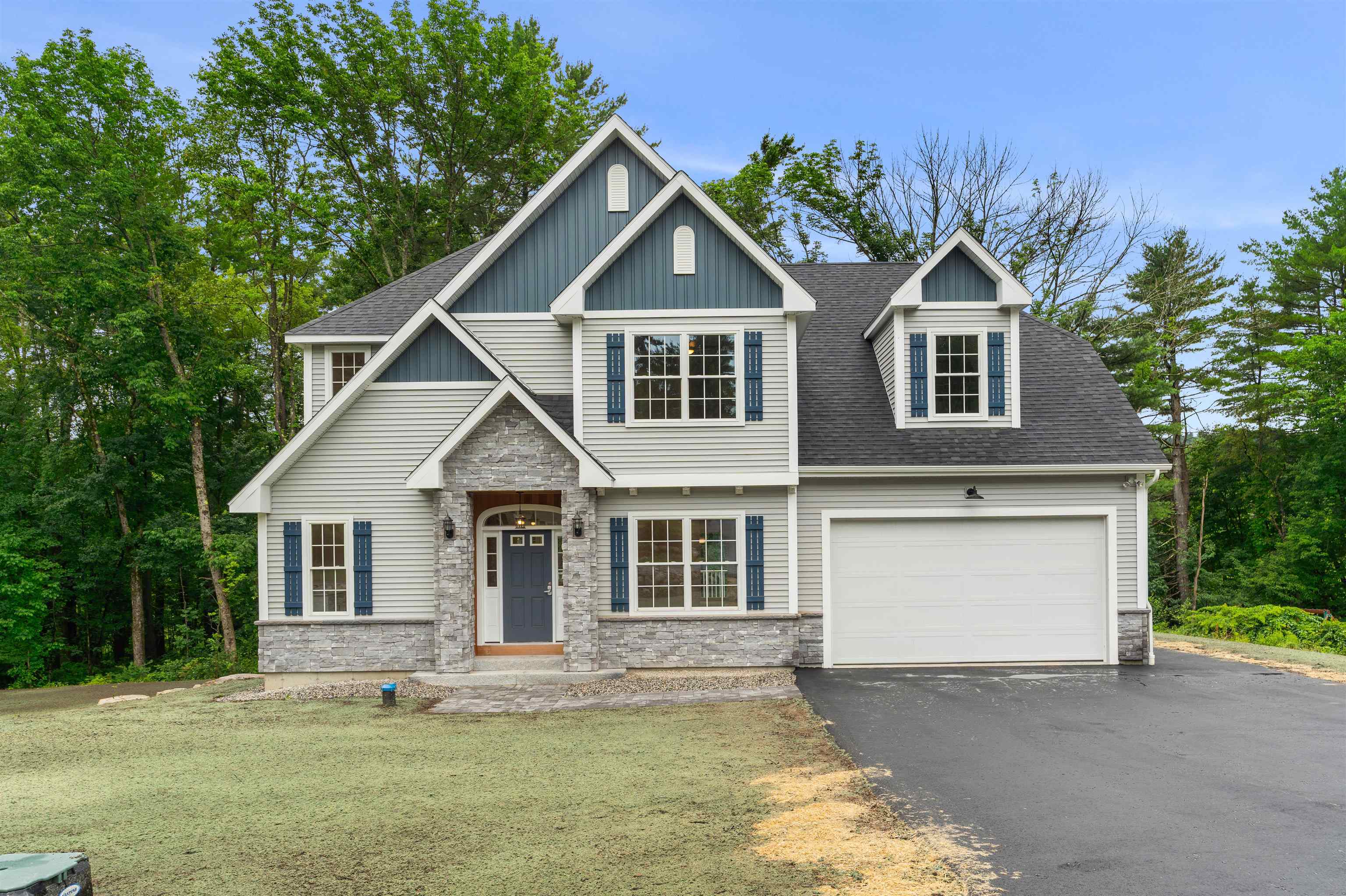 Property Photo: 28 Auburn Road NH 03106
