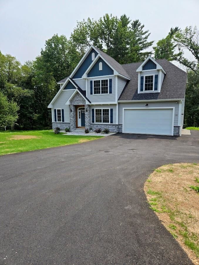 Property Photo:  28 Auburn Road  NH 03106 