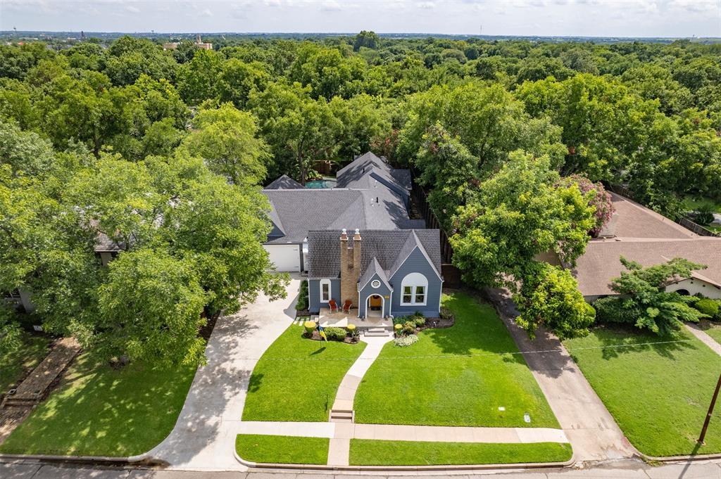 Property Photo: 707 Sycamore Street TX 75165