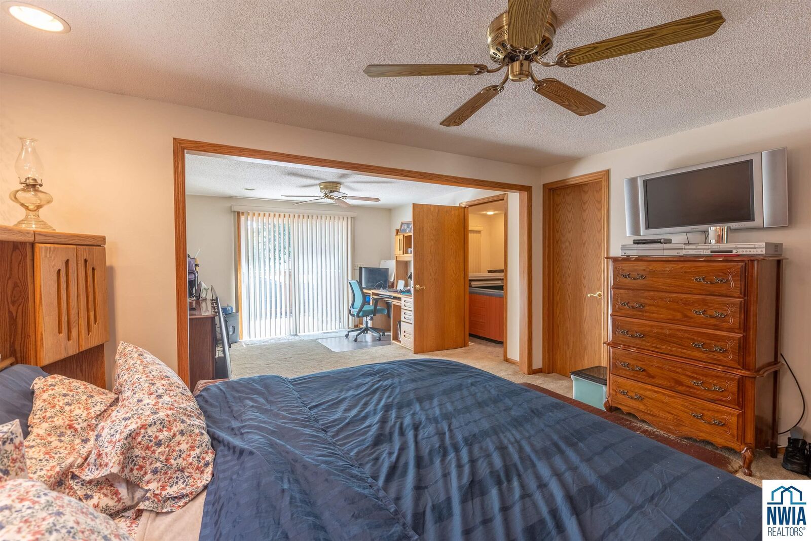 Property Photo: 2638 S Rustin Street IA 51106