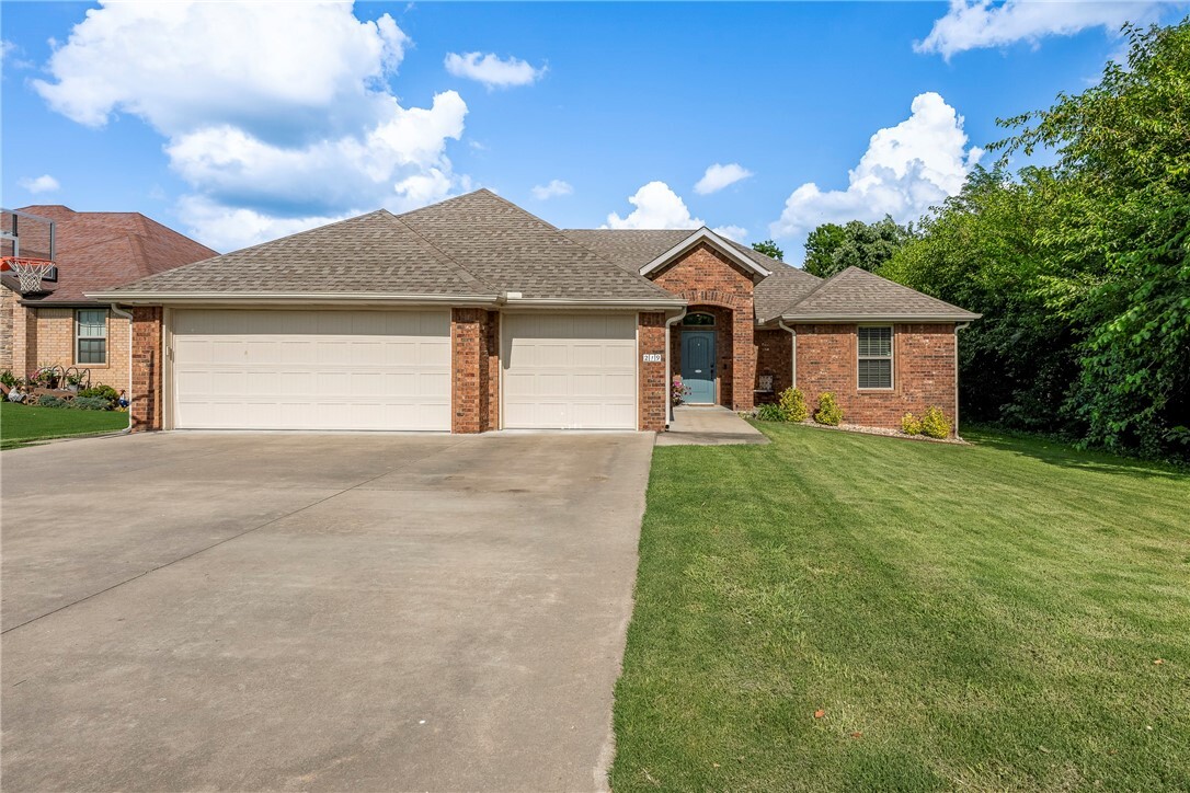 Property Photo: 219 Monroe Street AR 72719