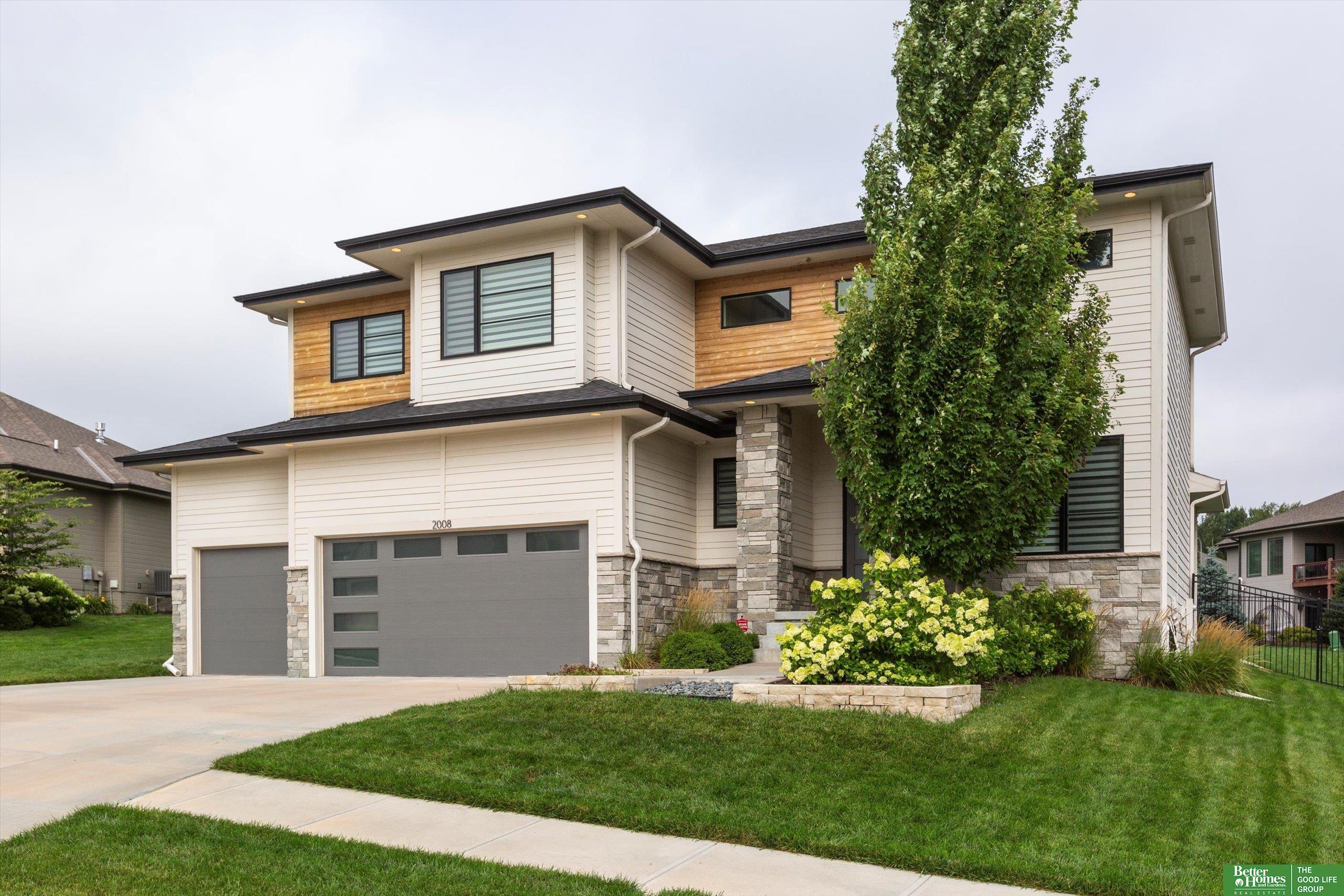 Property Photo: 2008 S 211 Street NE 68022