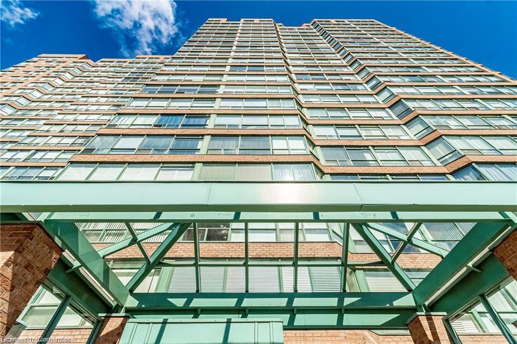 Property Photo: 1276 Maple Crossing Boulevard 909 ON L7S 2J9