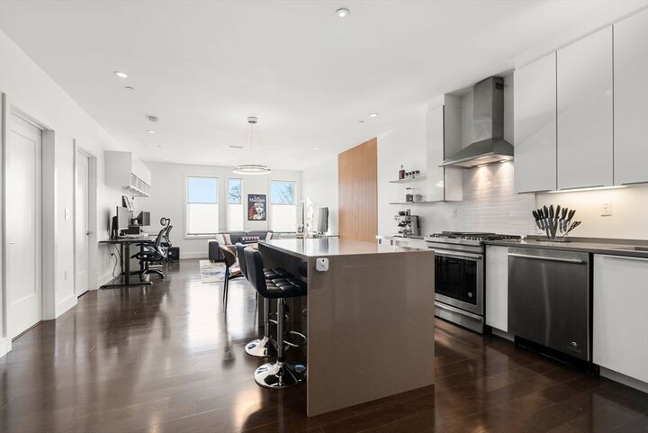 Property Photo: 2 W 6th Street 108 MA 02127