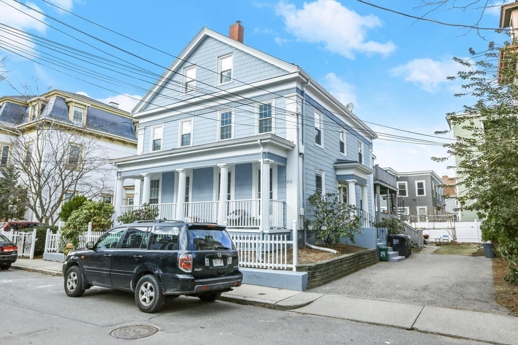 Property Photo: 373 Washington St 1 MA 02139