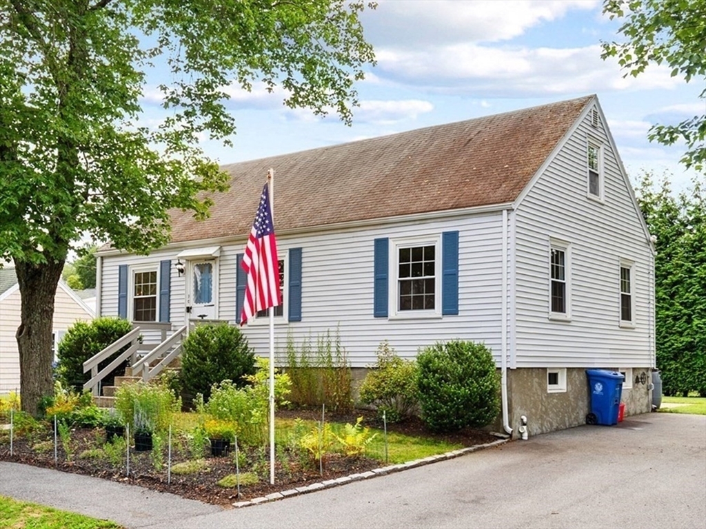 Property Photo:  10 Wolcott St  MA 01880 
