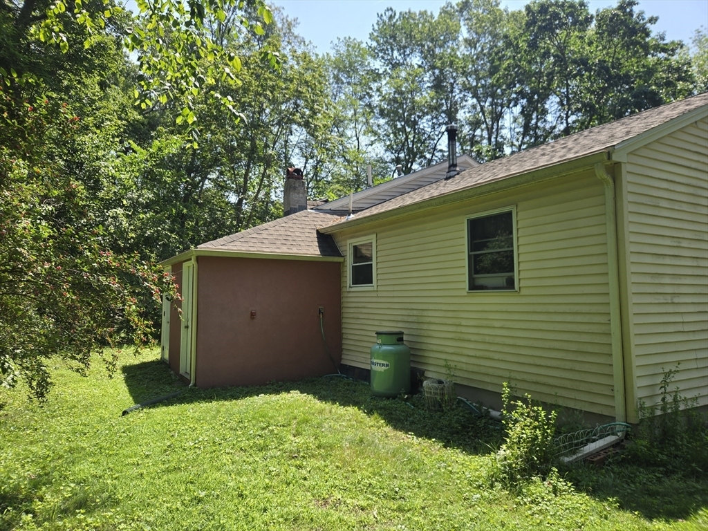Property Photo:  6 Perry Ave  MA 01887 