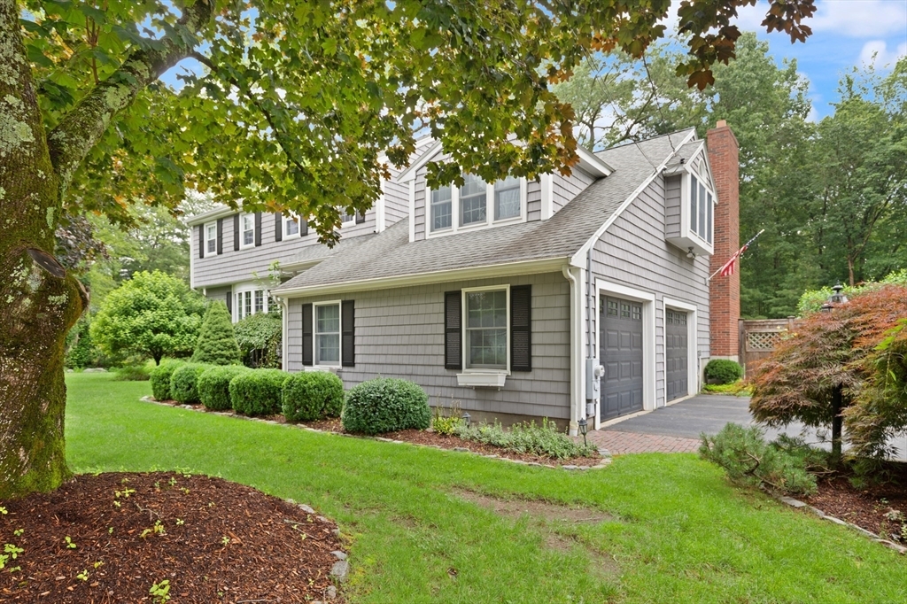 Property Photo:  32 Heritage Dr  MA 02356 