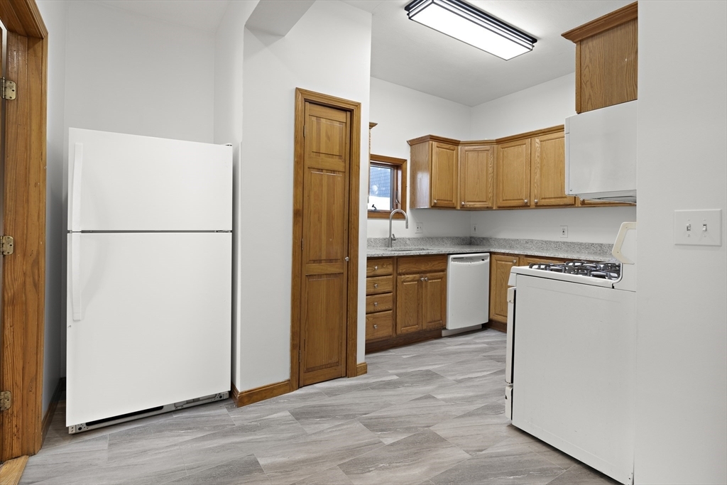 Property Photo:  111 Washington St 1  MA 02143 