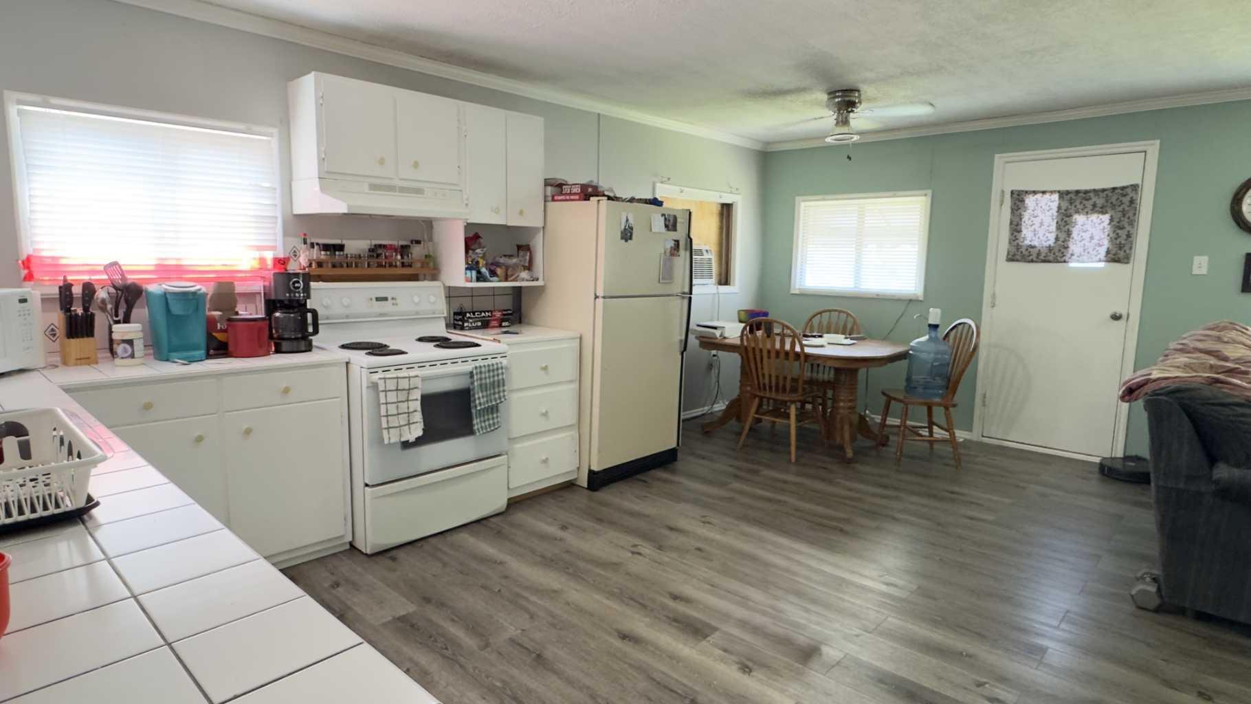 Property Photo: 39 Rydberg Street AB T0B 2E0