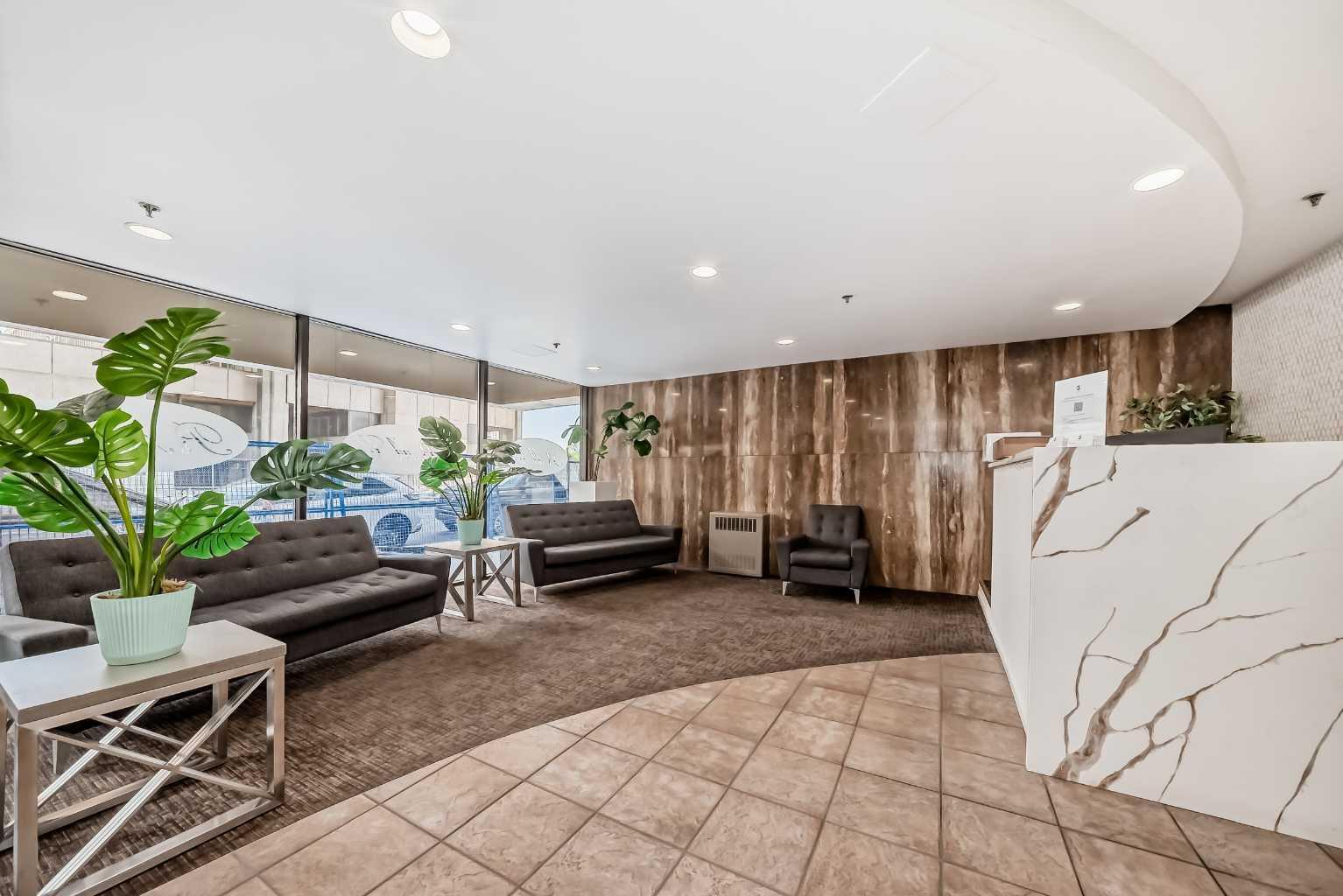 Property Photo:  221 6 Avenue SE 2103  AB T2G 4Z9 