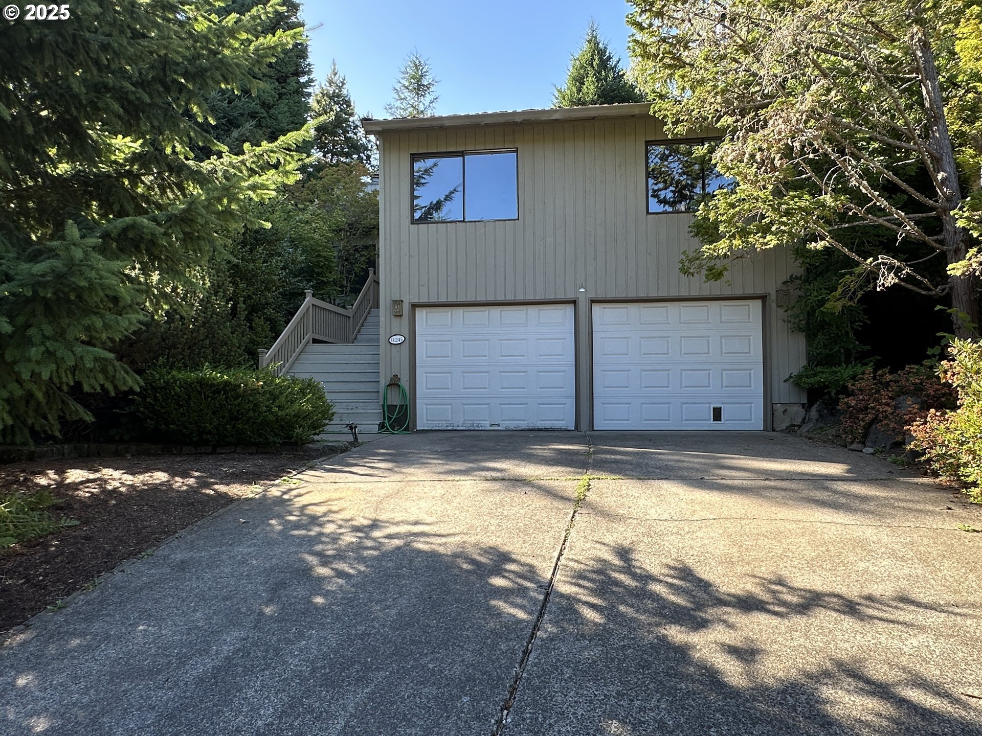 11245 SW Morgen Ct  Portland OR 97223 photo