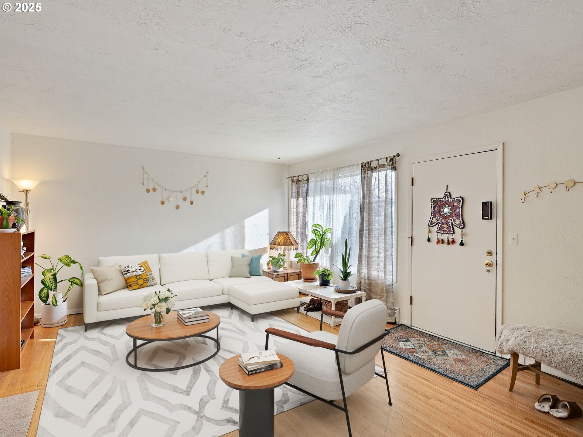 Property Photo:  3911 NE Killingsworth St 7  OR 97211 