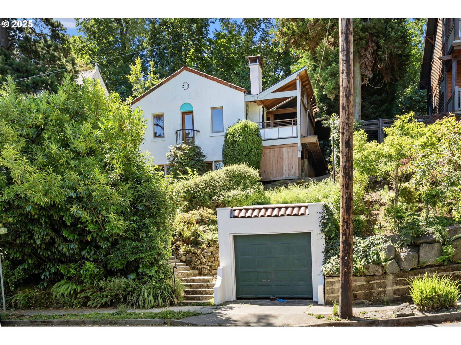 3366 NW Franklin Ct  Portland OR 97210 photo