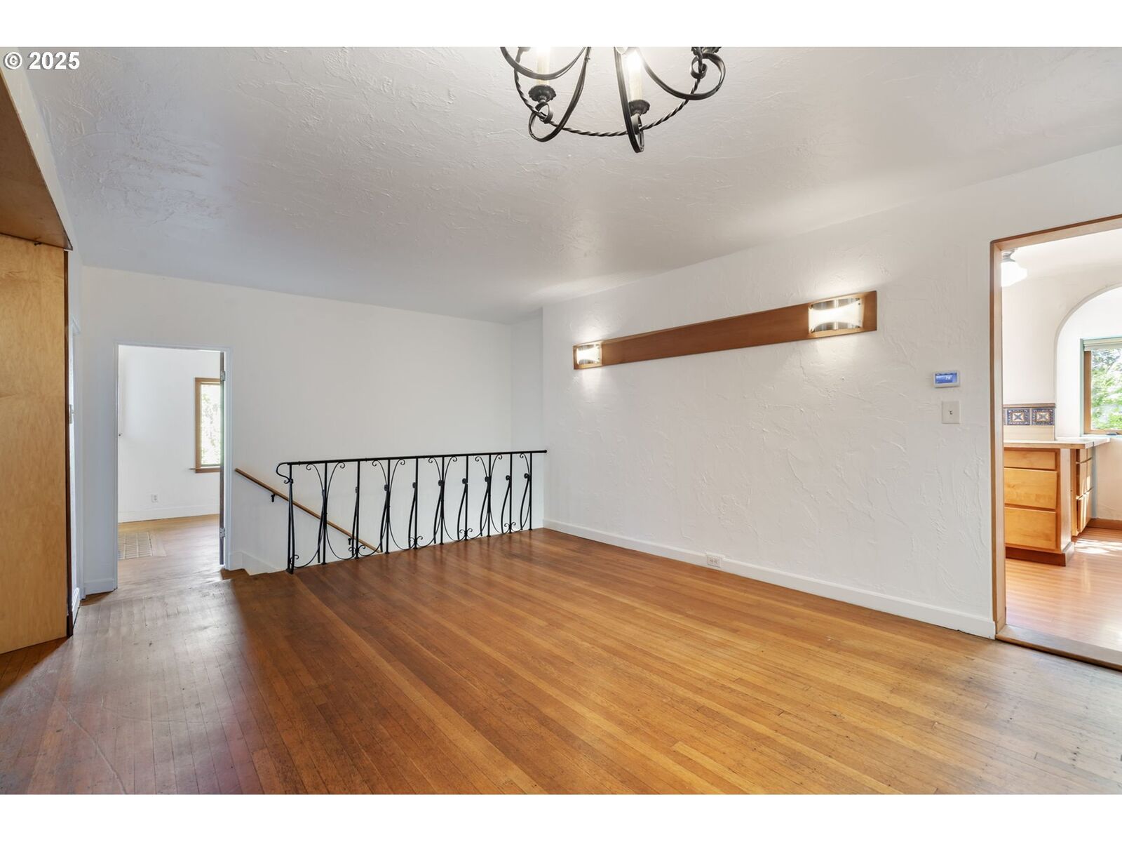 Property Photo: 3366 NW Franklin Ct OR 97210