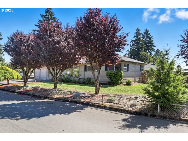 Property Photo: 10305 St Helens Ave WA 98664