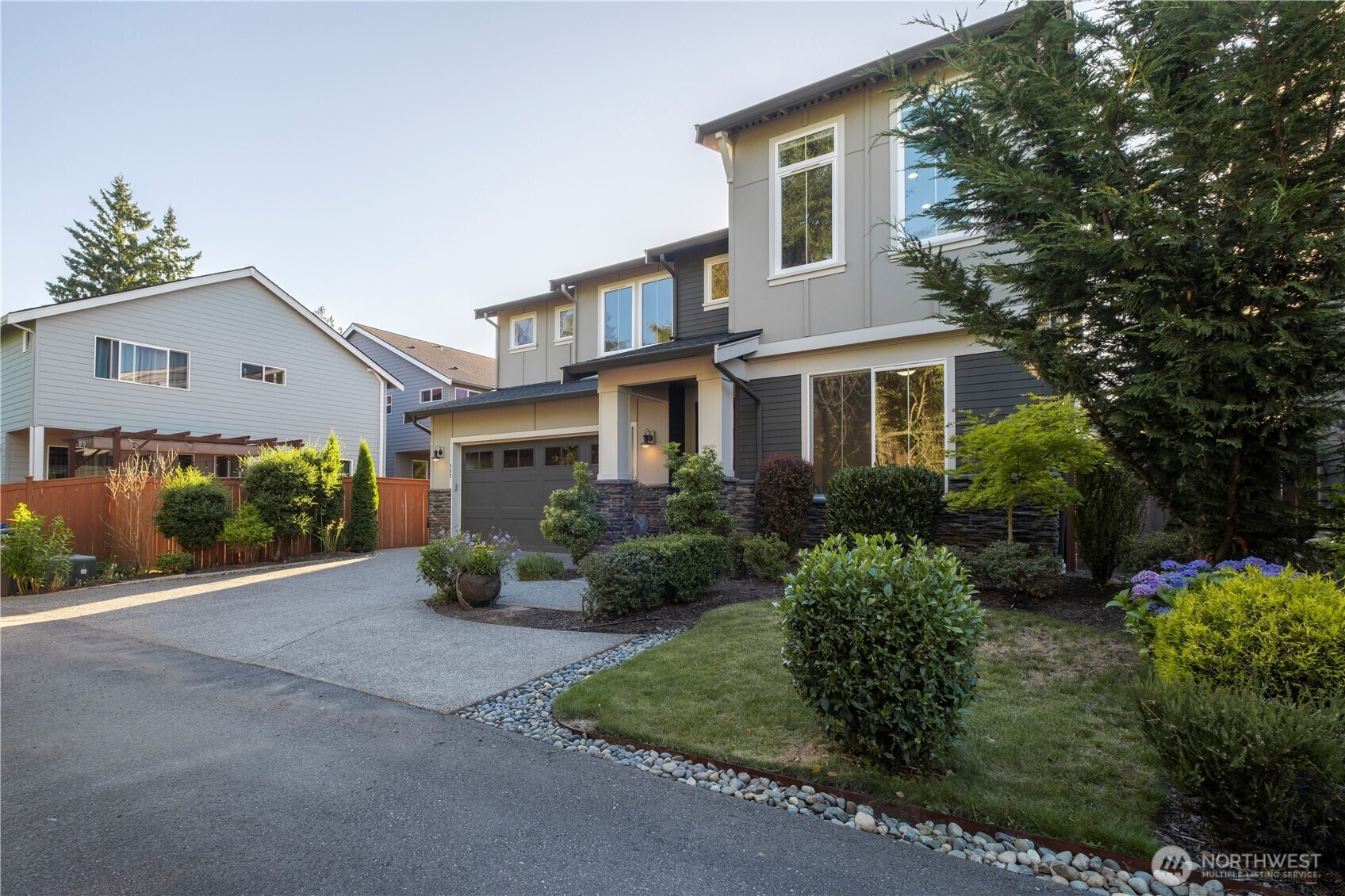 Property Photo: 805 156th Place SW WA 98087