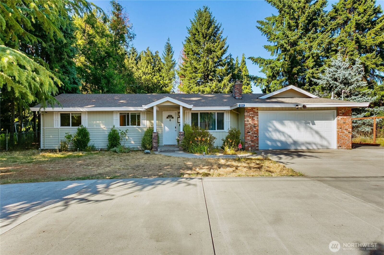 Property Photo:  1314 W Yelm Avenue  WA 98597 