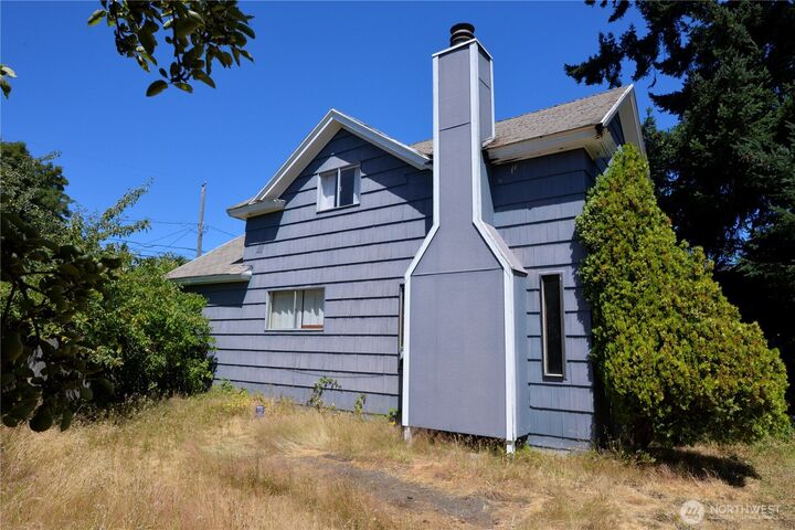 Property Photo:  6010 S Alder Street  WA 98409 