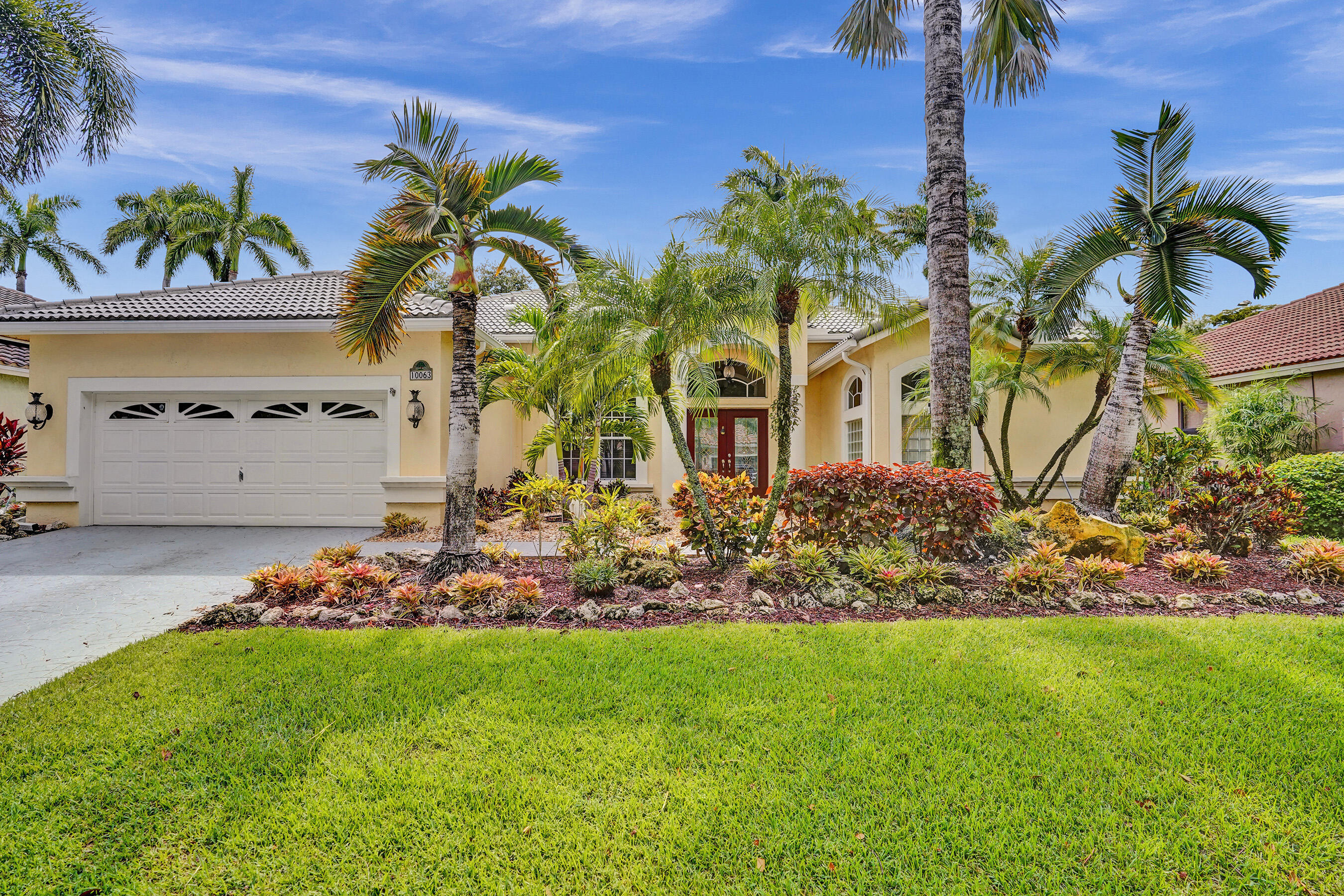 Property Photo: 10063 Umberland Place FL 33428