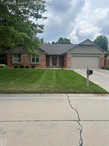 Property Photo: 40920 Knightsford Drive MI 48168