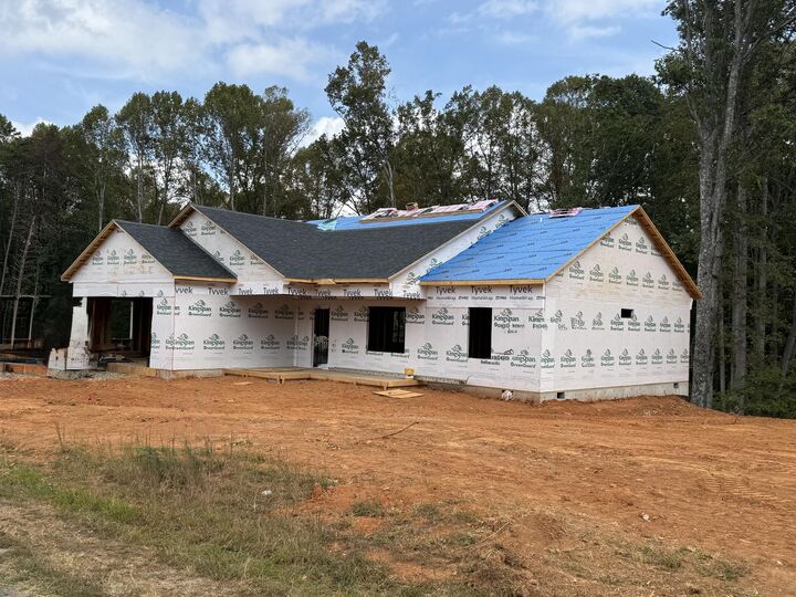 Property Photo: 42 Belvior Cir VA 24121