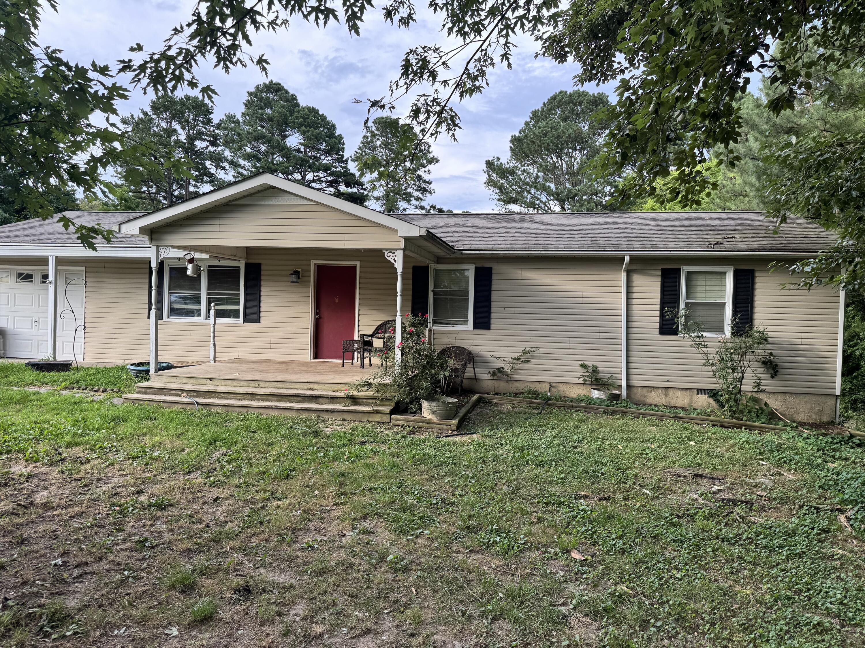 Property Photo: 160 Gilliland Drive SE TN 37323