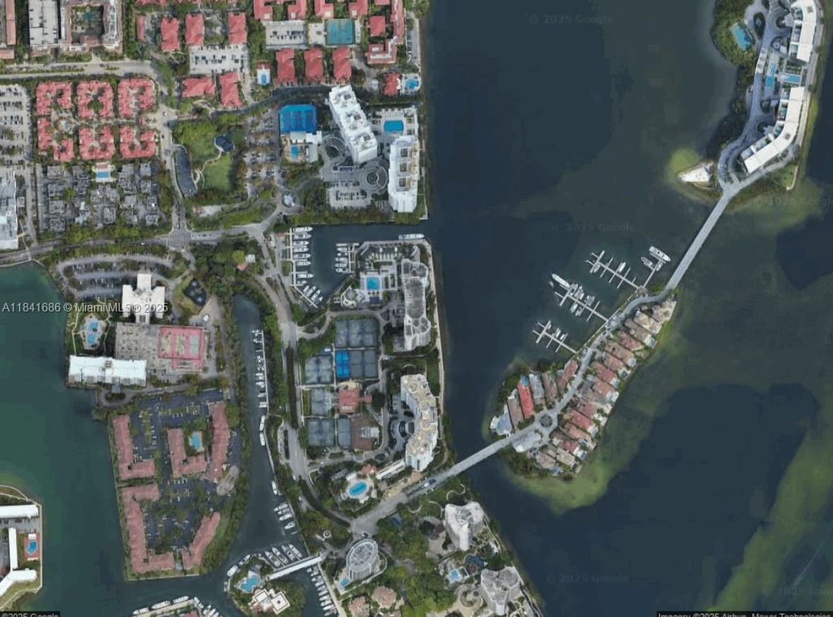 Property Photo: 7000 Island Blvd 403 FL 33160