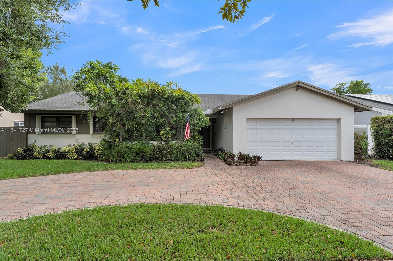 10511 SW 142nd Ct  Miami FL 33186 photo