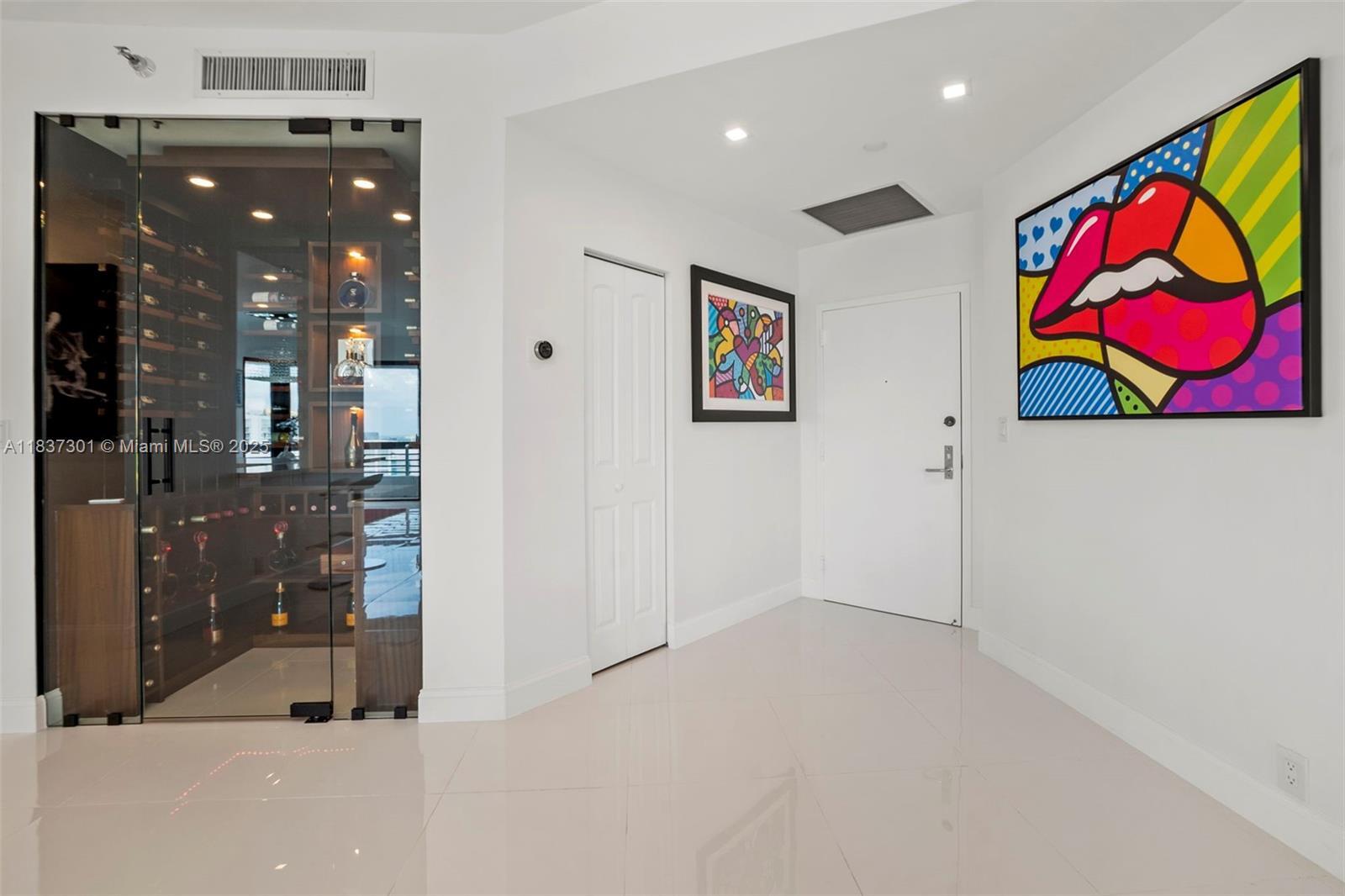 Property Photo: 19101 NE 36th Ct 3107 FL 33180