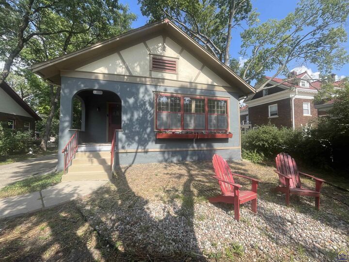 Property Photo: 1216 West St KS 66801-4204
