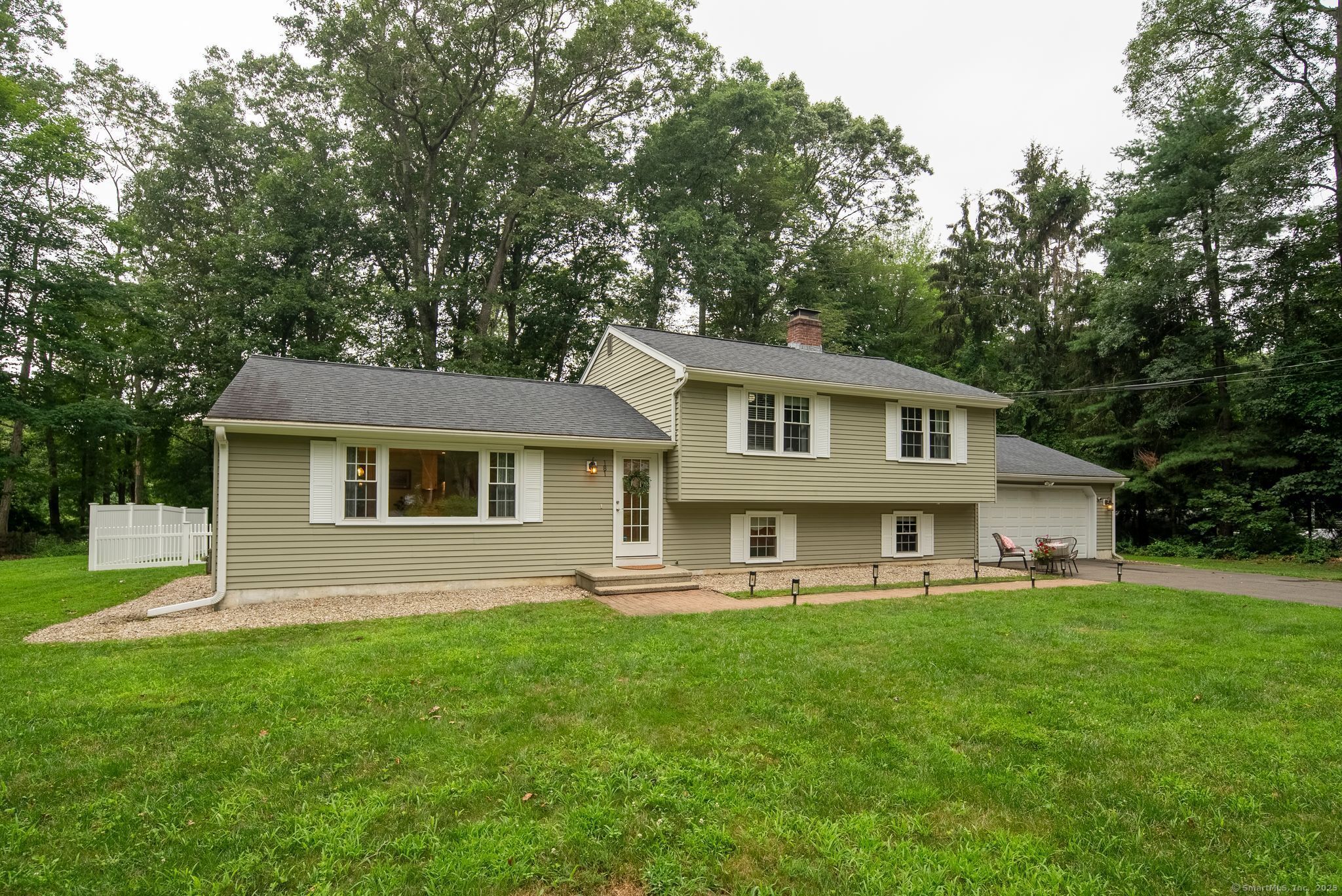 Property Photo: 181 Ridge Road CT 06443