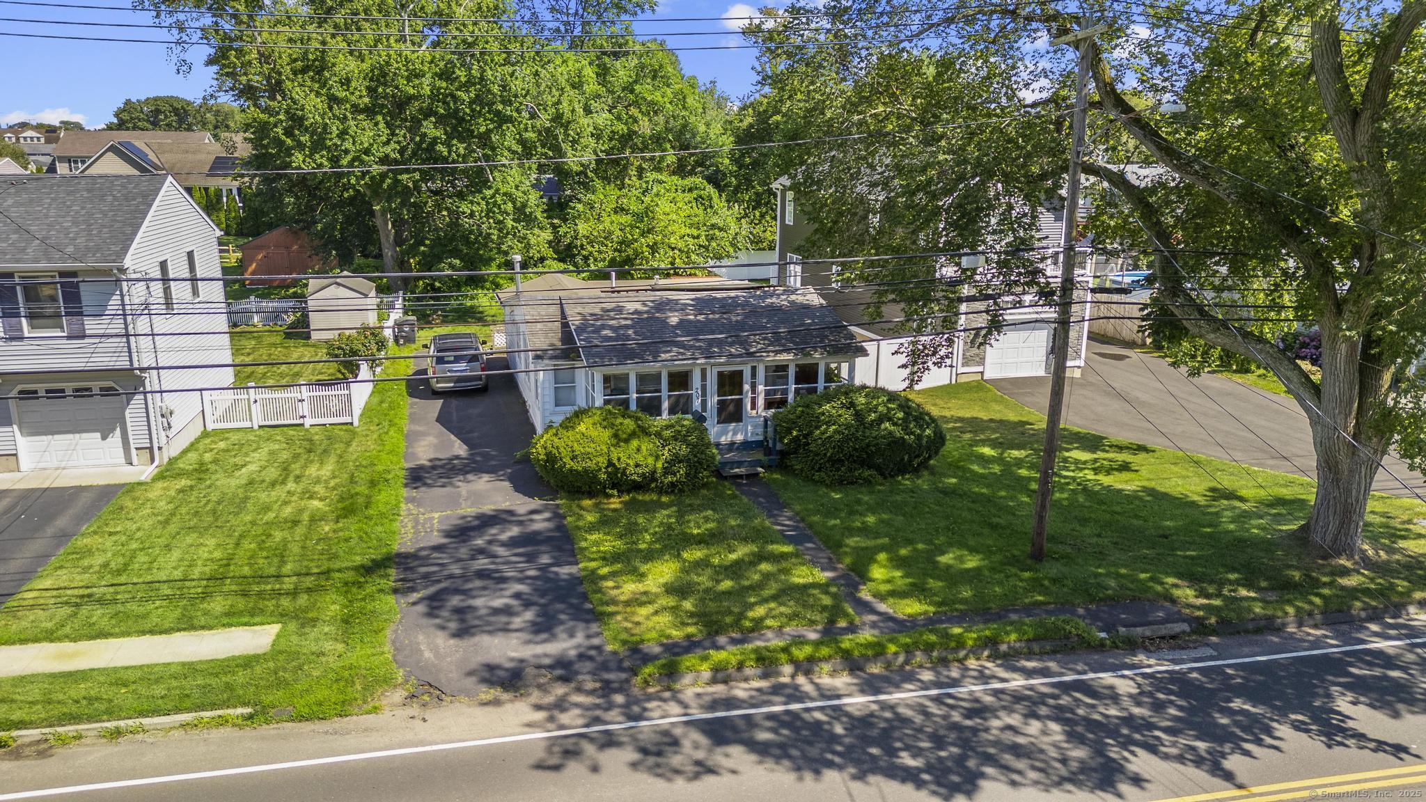 Property Photo: 207 Merwin Avenue CT 06460