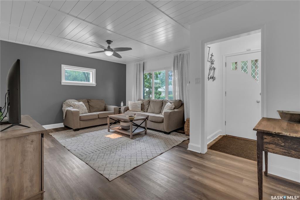 Photo de la propriété: 2709 Thornton Avenue SK S4S 1J2