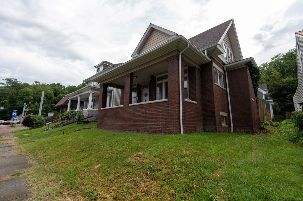 Property Photo:  16 High  Street  OH 45601 