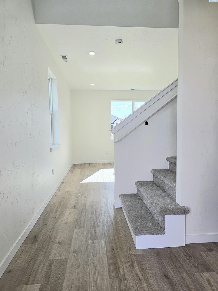 Property Photo:  3537 Stardust St.  WA 99352 
