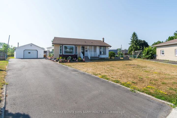 Property Photo:  15 Coleman Drive  ON K8V 3A5 