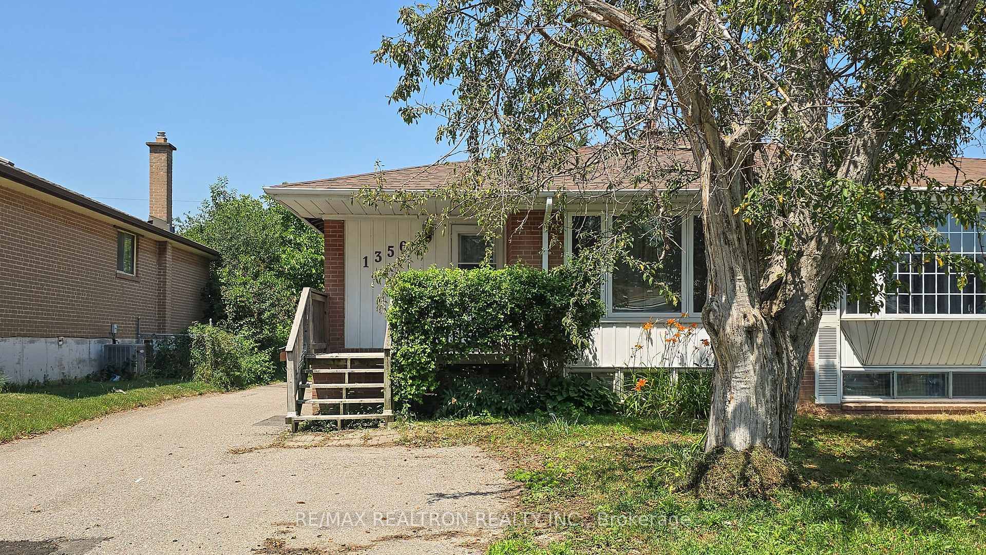 Property Photo:  1356 Tatra Drive  ON L1W 1K6 