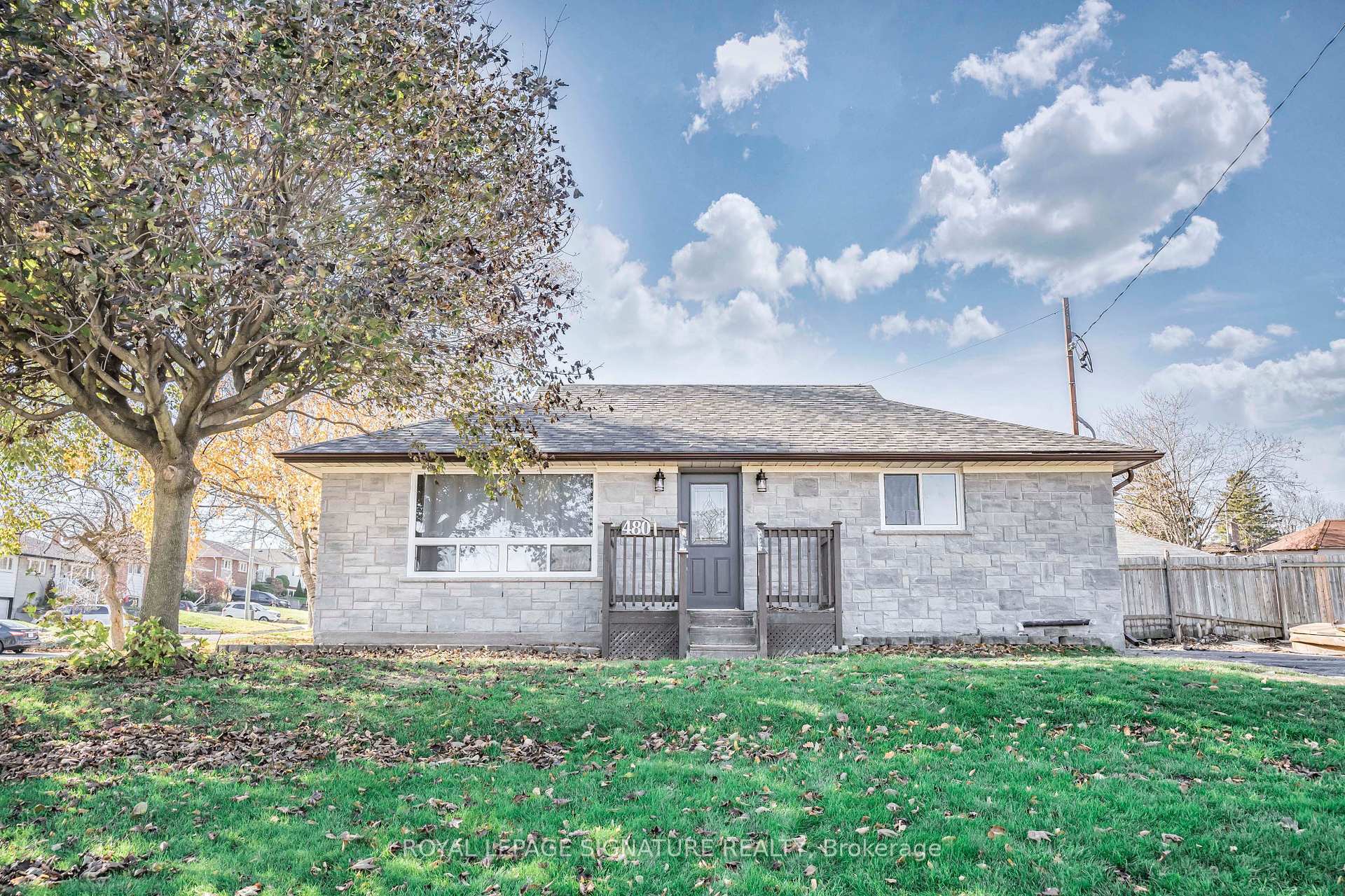 Property Photo:  480 Browning Street  ON L1H 6S9 
