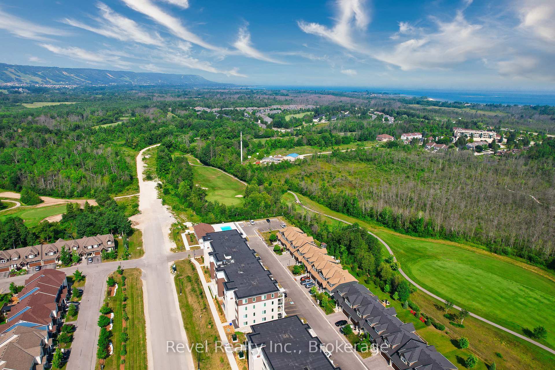 Property Photo:  17 Spooner Crescent 201  ON L9Y 1T3 