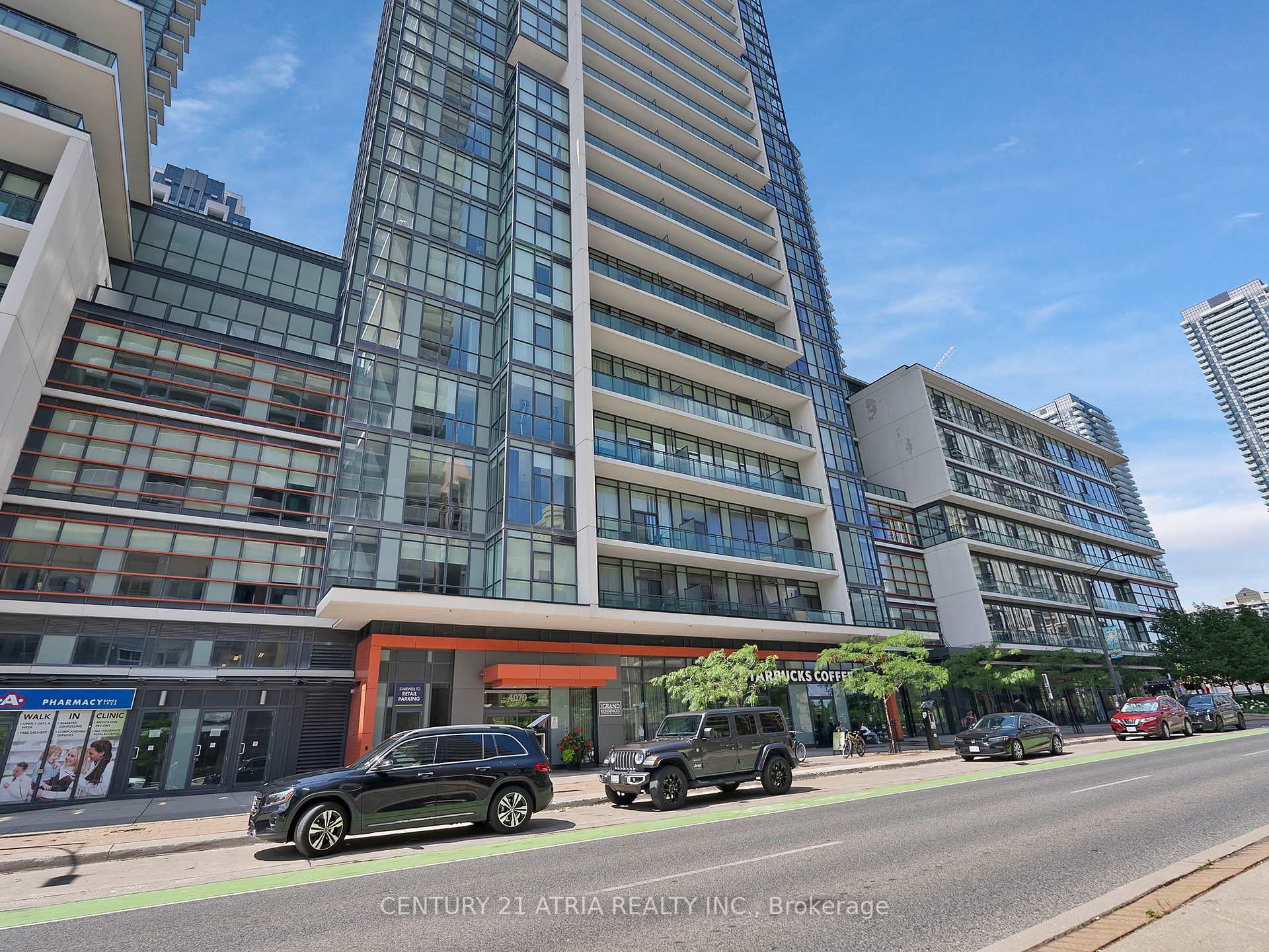 Property Photo: 4070 Confederation Parkway 3803 ON L5B 0E9