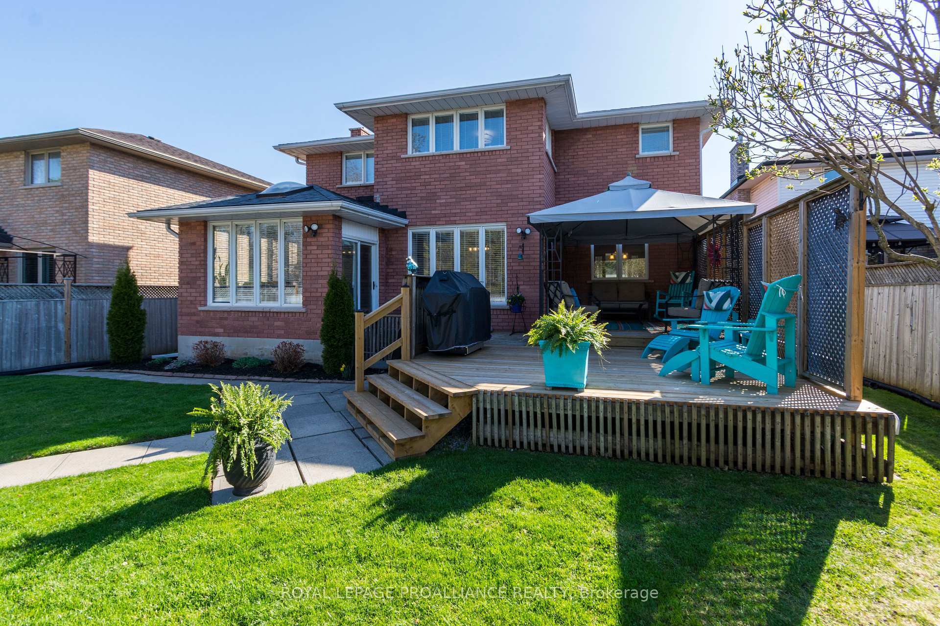 Property Photo: 4 Queensboro Court ON K8P 5E5