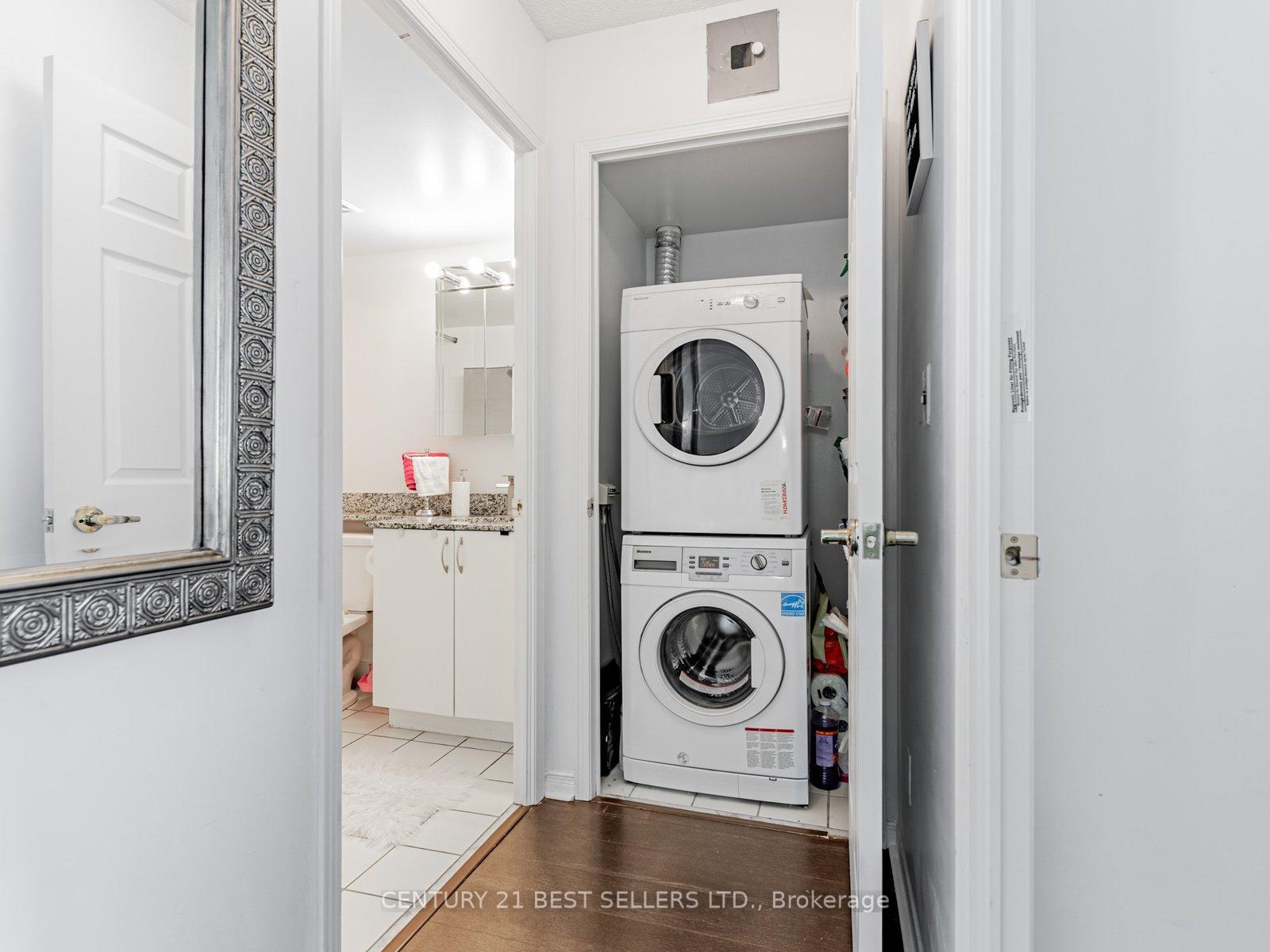 Property Photo: 4900 Glen Erin Drive 801 ON L5M 7S2